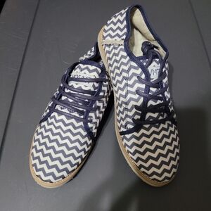 Movmt Sneakers Lace Up Blue White Canvas Shoes Women US 10 or Men 8